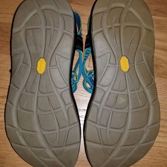 Size 8 chacos - Picture 2 of 4